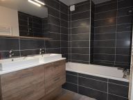Chalet Des Etoiles d'Antoine & Mary with infrared sauna-14