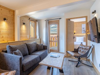 Apartment W2050 with outdoor hot tub-1