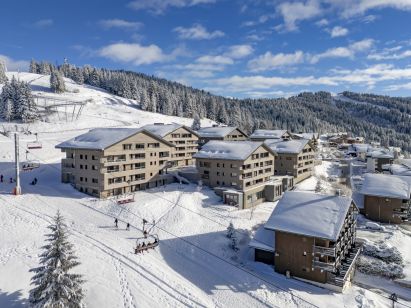 Apartment Club MMV Les Chalets des Cimes south facing balcony-1