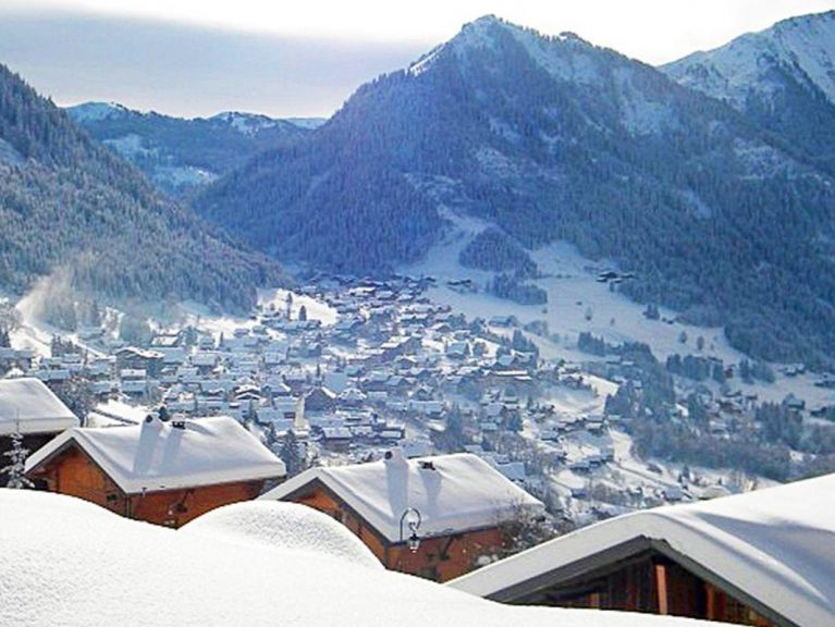 Chalet Petit Châtel with outdoor whirlpool