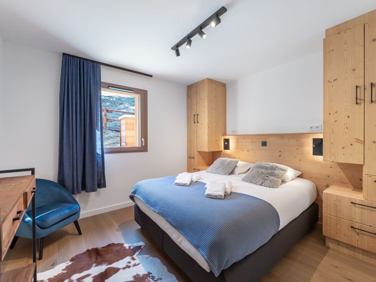 Apartment Quintessence