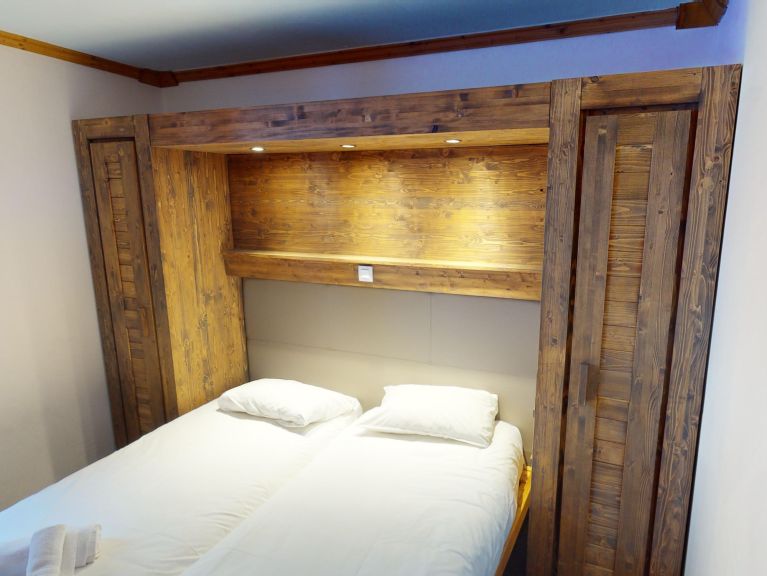 Chalet-apartment Les Arolles