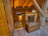 Chalet Les Oisillons with outdoor sauna-24