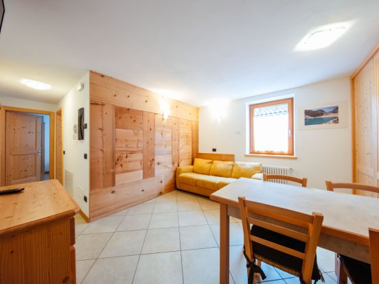 Chalet Mantel-6