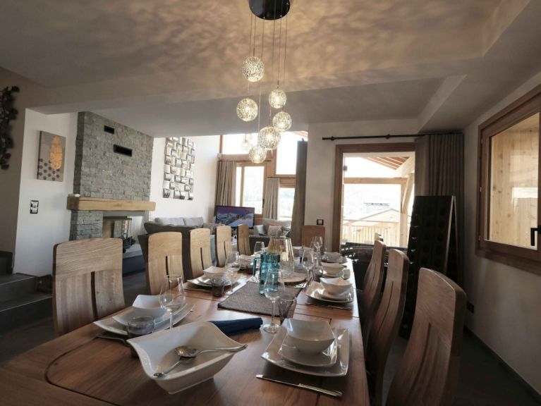 Chalet Caseblanche Tawny with fire place and sauna