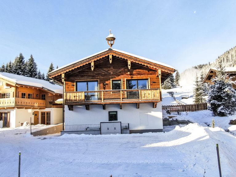 Chalet Pinzgauer Almhütte