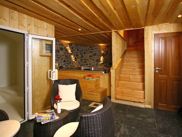 Chalet Leslie Alpen with sauna and whirlpool bath