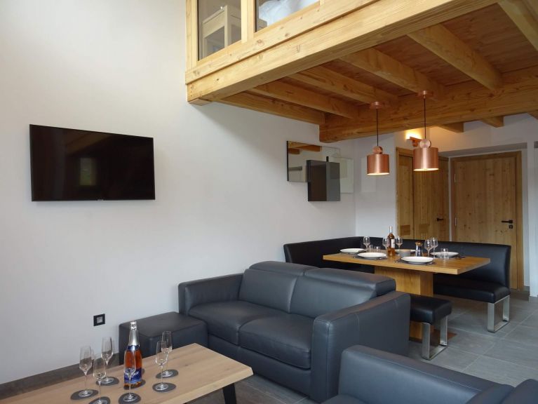 Chalet Caseblanche Susan with wood stove