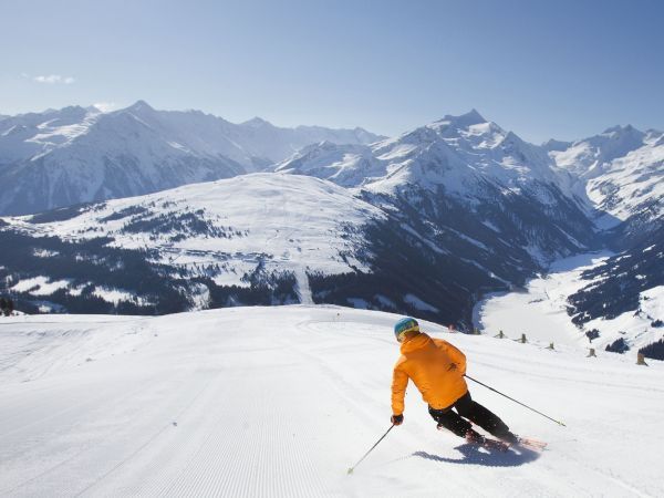 Ski village Modest and child-friendly winter sport village in the Zillertal-1