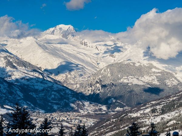 Ski village Relatively large winter sport destination in the skiarea of Paradiski-1