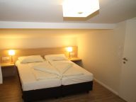 Apartment Hoss Top 18-5