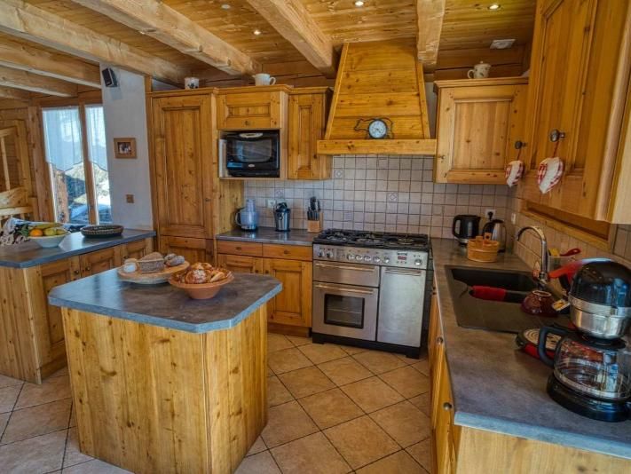 Chalet Les 2 Vallees with outdoor whirlpool and sauna