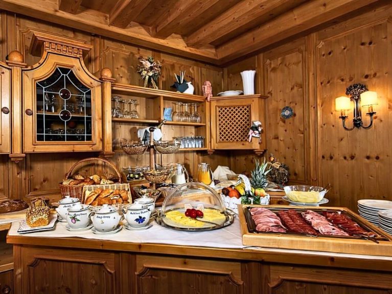 Chalet Romantik catering included