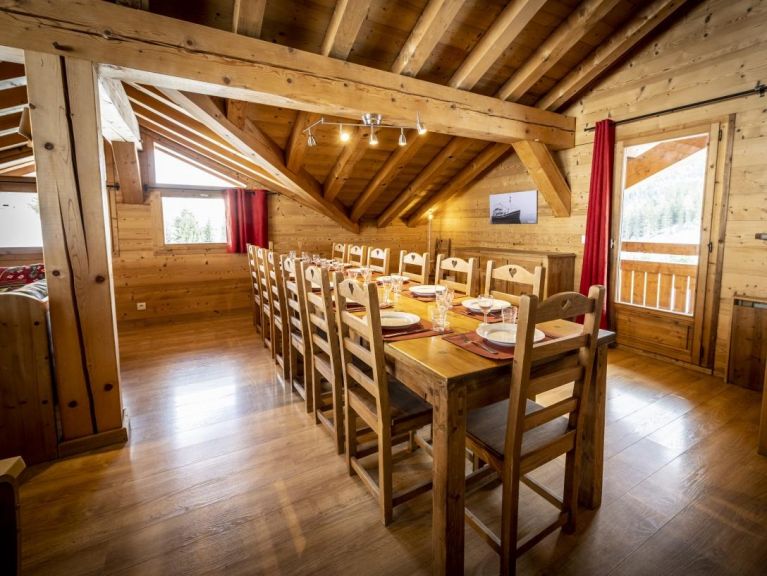 Chalet du Cocoon Pierra Menta 2 with sauna and shared outdoor hot tub
