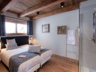 Chalet Le Lys with private pool-11