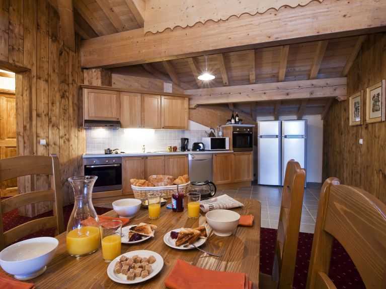 Chalet-apartment Altitude Le Refuge with sauna