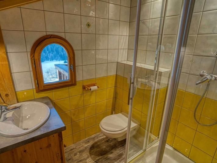 Chalet Les 2 Vallees with outdoor whirlpool and sauna