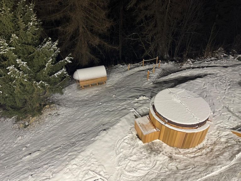 Chalet De Vallandry Masara with outside hot tub and sauna