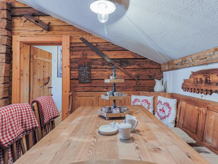 Chalet-apartment Hauserbauer
