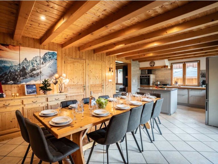 Chalet Lacuzon with private sauna
