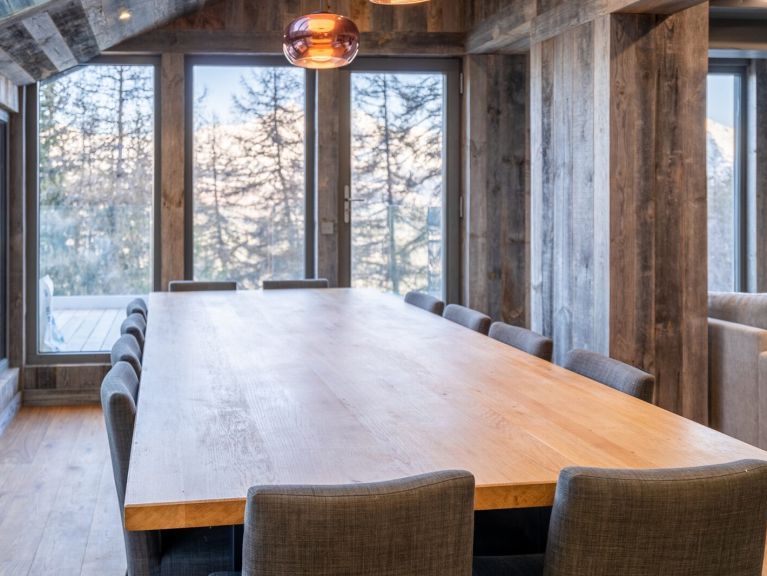 Chalet De Vallandry Masara with outside hot tub and sauna