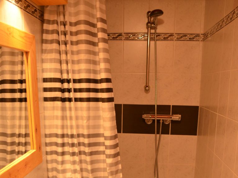 Chalet-apartment Pivottes