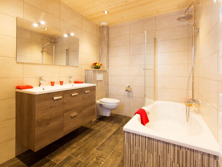 Chalet Paradise Star with sauna and outside whirlpool