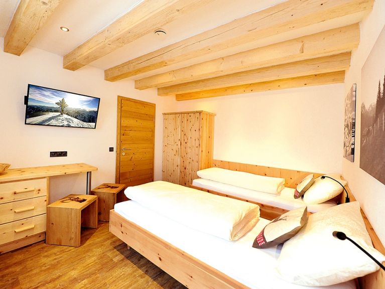 Chalet-apartment Berghof with (private) infrared cabin
