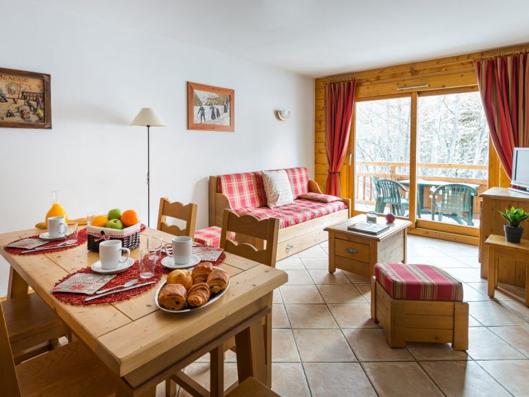 Chalet-apartment Le Hameau du Rocher Blanc with sleeping corner