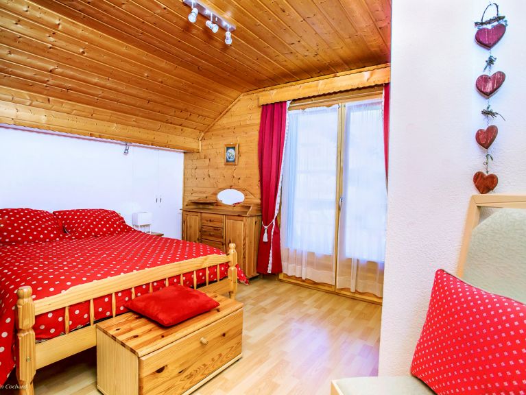 Chalet de la Chapelle with outside-whirlpool and sauna