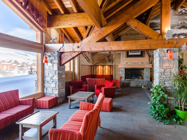 Chalet-apartment L'Ecrin des Sybelles with cabin