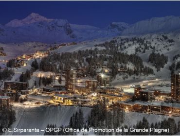 Ski village Winter-sport village in the centre of ski area La Plagne-2