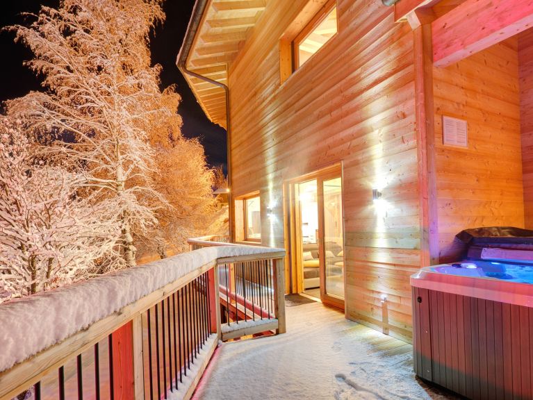 Chalet Paradise Star with sauna and outside whirlpool