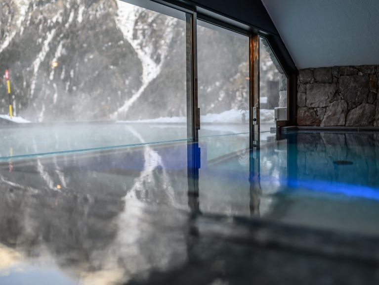 Chalet-apartment The Peak Black Stone Chalet