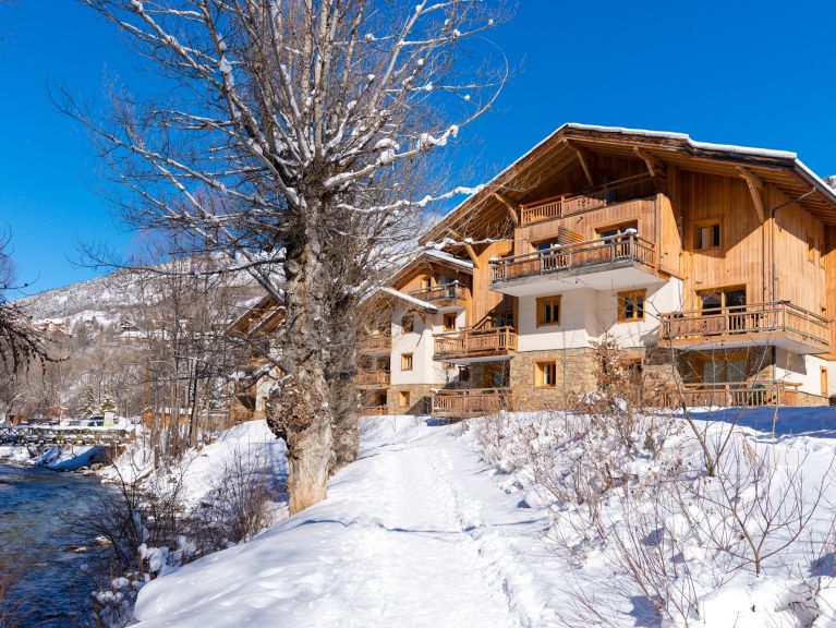 Chalet-apartment Le Hameau du Rocher Blanc with sleeping corner