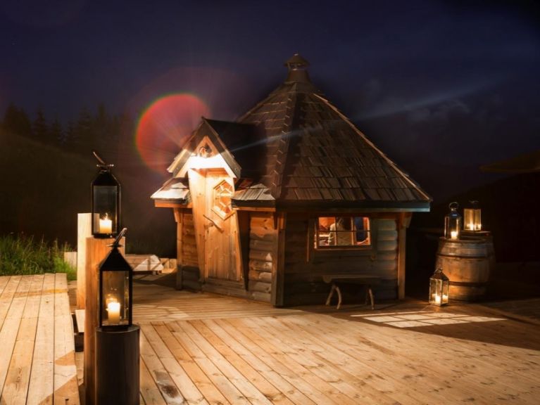 Chalet du Cocoon Mont-Blanc with outdoor hot tub