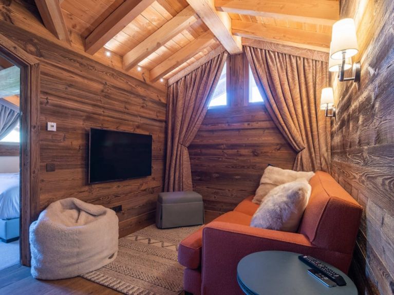 Chalet Caseblanche Peak à Vue with fire place