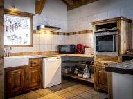 Chalet du Cocoon Pierra Menta 1 with sauna and shared outdoor hot tub-4