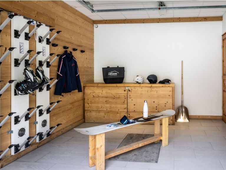 Chalet Lacuzon Snow Pearl + Snow Mountain