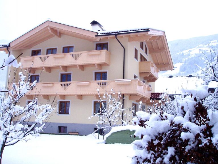 Chalet-apartment Haas