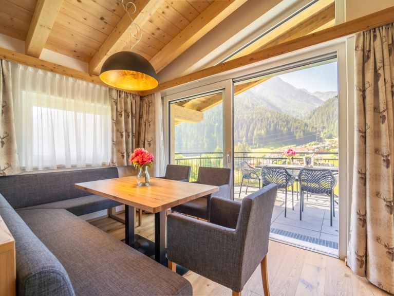 Chalet-apartment Pettneu Top 4