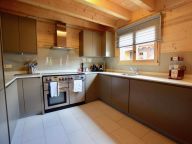 Chalet Imperial with sauna and outdoor whirlpool-12
