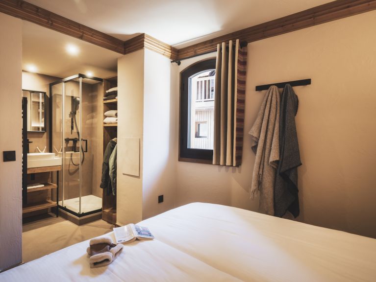 Chalet-apartment Montagnettes Hameau de la Sapinière with cabin