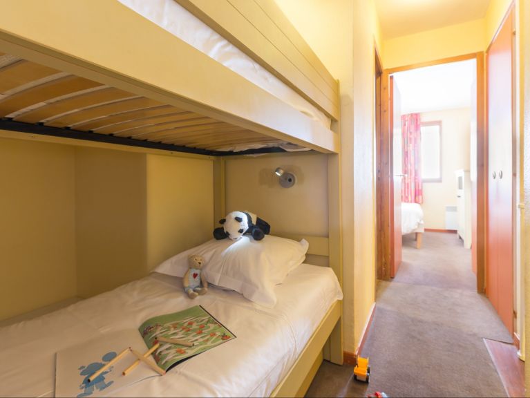 Apartment L'Ours Blanc with sleeping corner