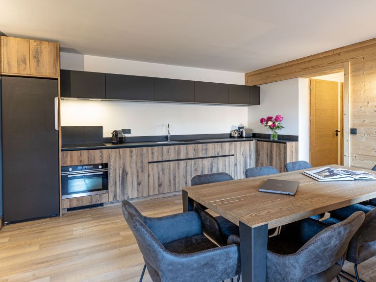 Apartment W2050 with outdoor hot tub