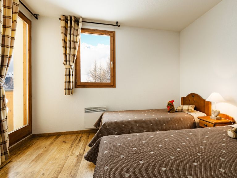 Apartment Résidence L'Arollaie with cabin or sleeping corner