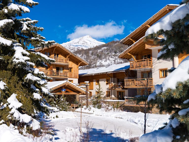 Chalet-apartment Le Hameau du Rocher Blanc with sleeping corner