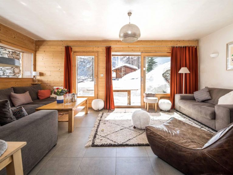 Chalet Acajuma Sunday to Sunday
