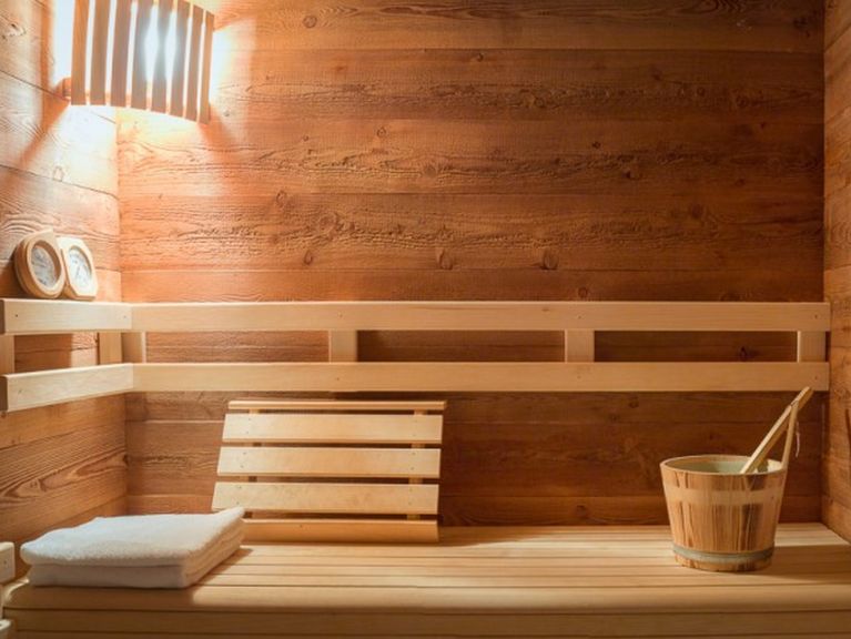 Chalet Dormeur with sauna and outdoor whirlpool, Sunday to Sunday