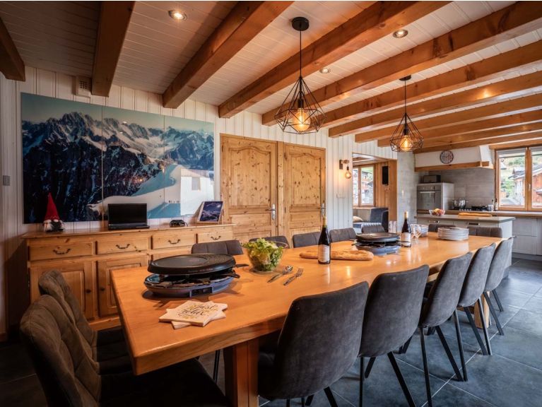 Chalet Lacuzon with private sauna and outdoor whirlpool